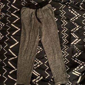 🎈 Gray and Black Sweatpants